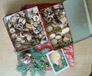 聖誕小餅乾, 聖誕樹枝, 檞寄生樹枝. (Plätzchen, Tannenzweig und Mistel)