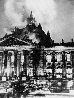 Reichstag burns