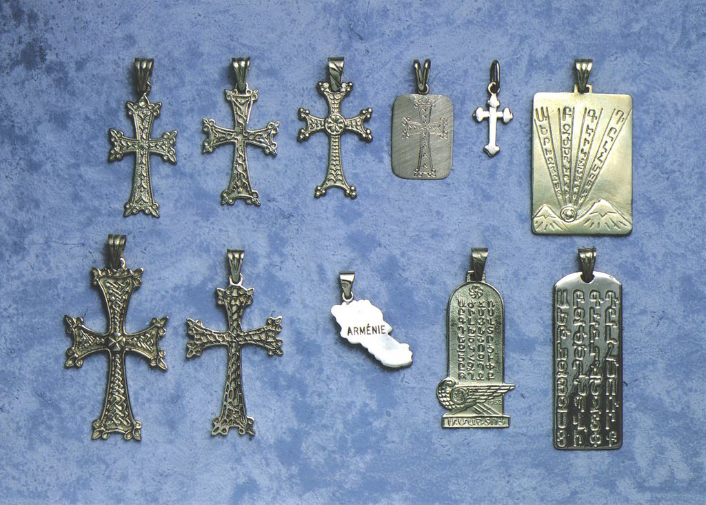 La bijouterie Van Diam: Les croix arméniennes