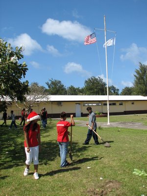 Hopwood Students Planting Trees