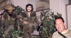 Camilo Cienfuegos y Che Guevara-Serie: Famosos que me persiguen...