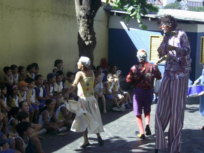 Apresentação no colégio Educa- Cuiabá
