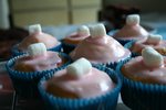 MIRTHY MIMIS: Vanilla Cupcakes with Lemonade Frosting