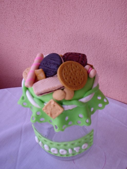 pote de biscoito verde