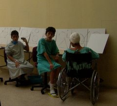 Con niños enfermos, Hopital de Juarez, Mejico, DF. 2005