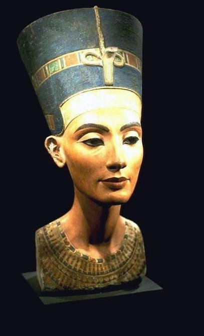 Queen of egypt nefertiti