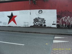Estrella roja y negra / Star red and black, ¡  Viva Durruti !