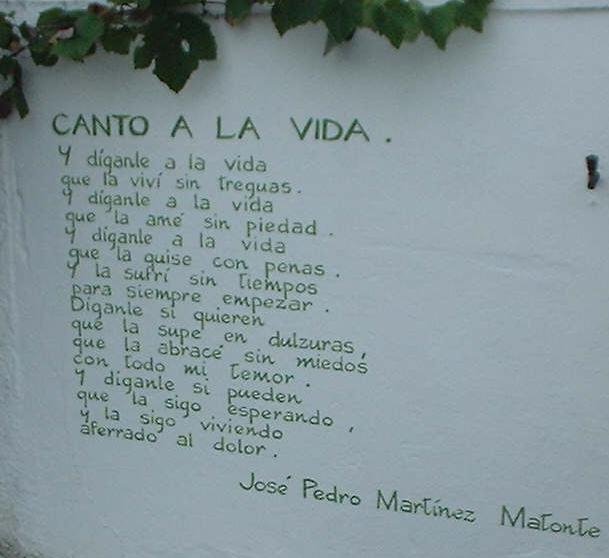 Poema en un muro de su casa