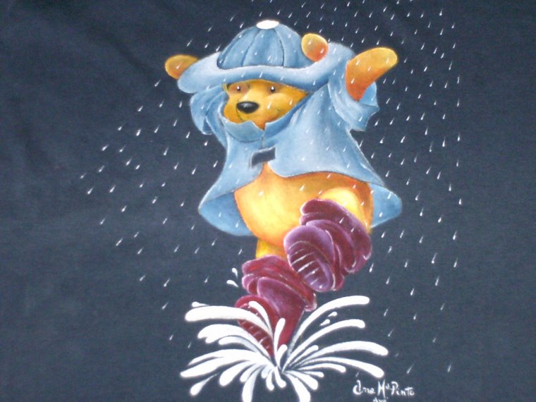 T-shirt Winnie Chapeu de Chuva Pintada à mão