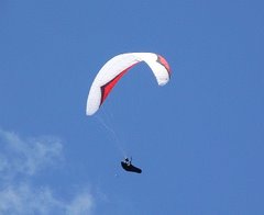 Manilla paragliding