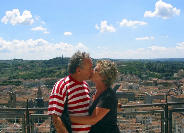 Kiss at Top of Duomo