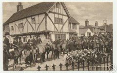The Bell, 1913. East Surrey Hounds