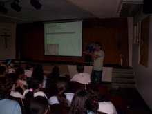 Hugo palestrando no Colégio Santa Teresa