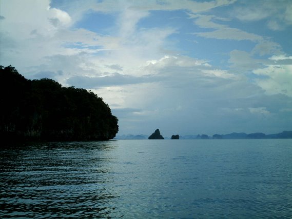 Phang-Nga Bay ( the lonely Islands 2)