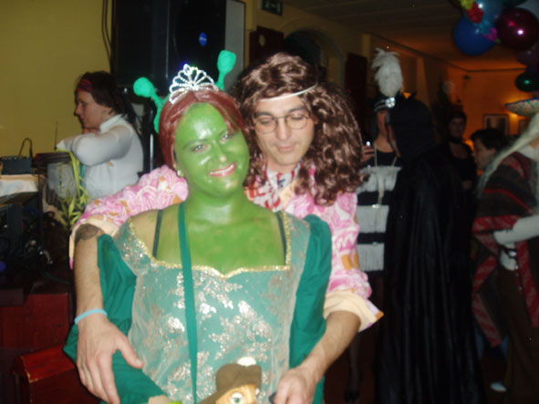FIONA E UN HIPPIE