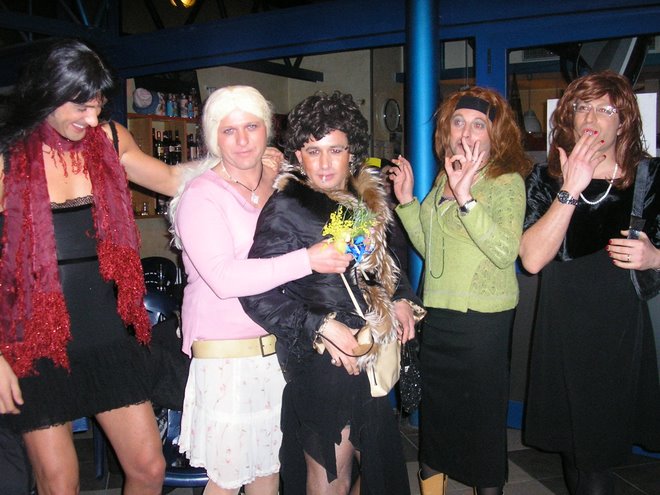 AMICHE MOLTO MOLTO BERSAGLIERE