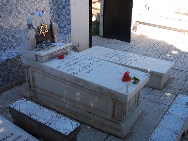 Pélerinage sur la tombe du vénéré Rébi Hai Taieb Lo-Mét