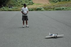 　◆模型のカブースの飛行機仲間◆とある飛行スペースでのスナップ写真です。photo by y-ssk