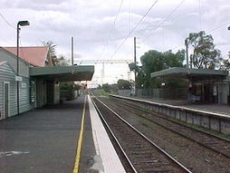 Thornbury station platforms looking south