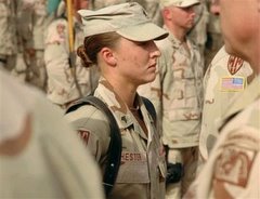 irak 2005  (La primera mujer consigue la estrella de plata desde WW II)