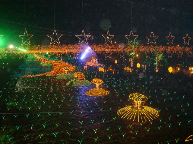 EL ALUMBRADO EN MEDELLIN-DIC- 2006