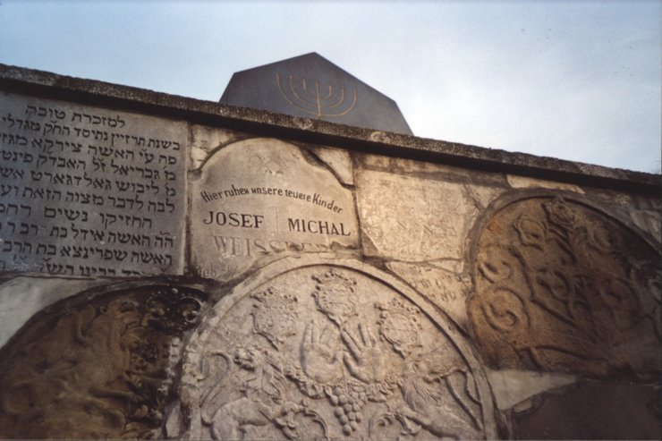 auf dem neuen jüdischen Friedhof.Krakau/Kraków.November 06