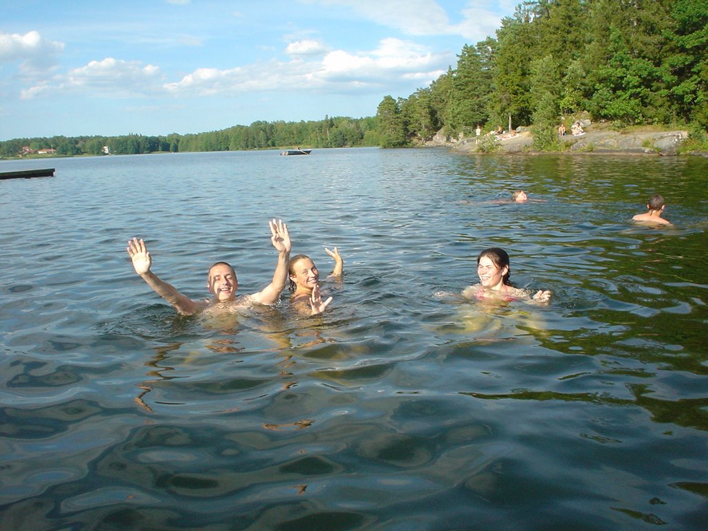 Kwaadaardig 鍔 Gooey Stilleben behind the scenes: Zwemmen in een Zweeds meer...