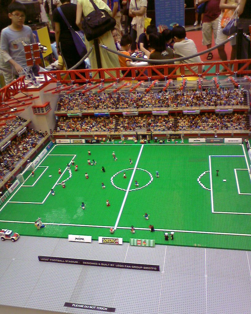 ayl's vague space: LEGO stadium!!