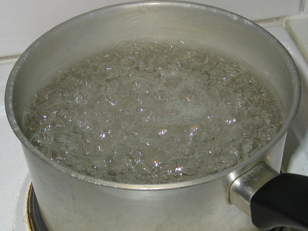 The Science of; Why does salt water boil faster? - uLesson
