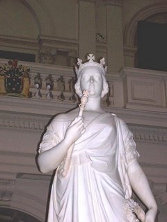 Queen Victoria statue in Queen's Hall; source: D. Koyzis