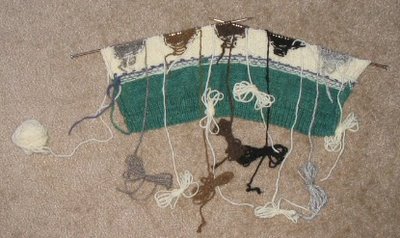 Intarsia knitting the sheep, view from the inside.