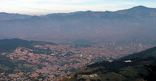 Panorámica de Medellín desde la vía a Santa Elena