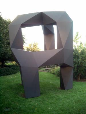 Moondog (sculpture) by Tony Smith