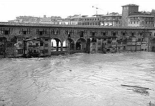 Ponte Vecchio, amazingly, still stands