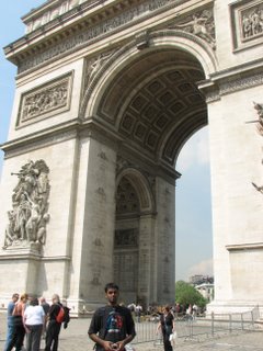 Arun at Arc de Triomphe