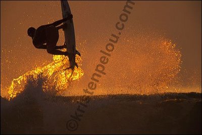 photo de surf à Hossegor, le surfer brésilien Jena Da Silva en aérial sur le spot de la Gravière à Hossegor en Aquitaine