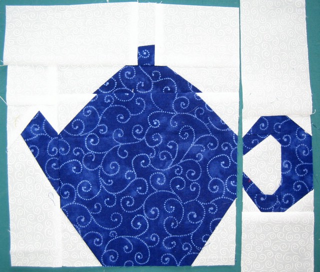 Lazy Gal Quilting: Teapot: From Drawing to Fabric