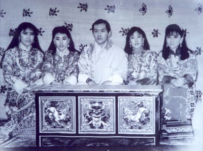 le roi et ses quatre épouses
