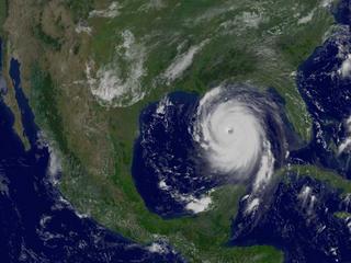 Foto del huracán Katrina sobre el golfo de México