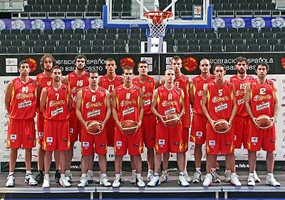Baloncesto ACB: futbol vs baloncesto en España- encuentra las 8 diferencias