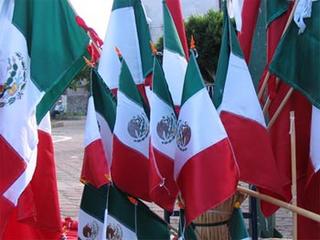 Banderas mexicanas. Foto de Juan Manuel Robledo