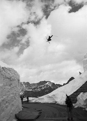 John Dougall photographs high fliers at La Grave, France