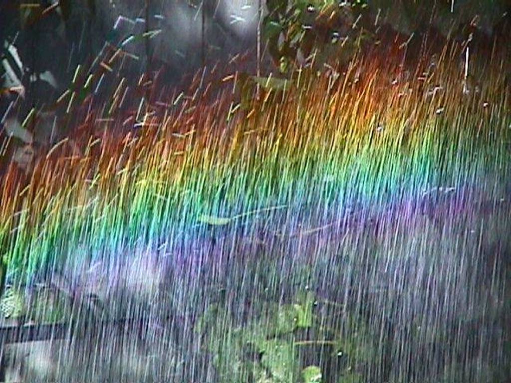 Цветной дождь. Разноцветный дождь. Дождь для радуги. Разноцветный дождик. Летний дождь Радуга.