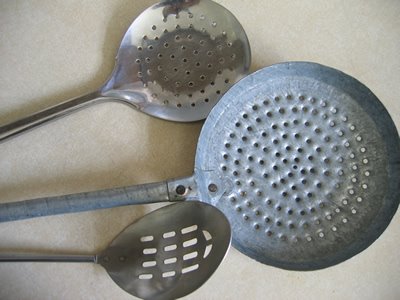 to how India of Kitchen types oil different  without pancake batter for make strainers)
