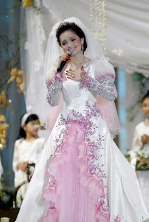 Siti Nurhaliza Wedding / Siti Khalid Begin Wedded Bliss ...