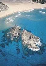 La splendida spiaggia Su Giudeu di Chia, nel sud della Sardegna