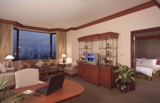 Executive Suite LivingRoom - Chaophya Park Hotel Bangkok