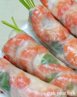 Goi cuon Vietamese summer rolls with prawn