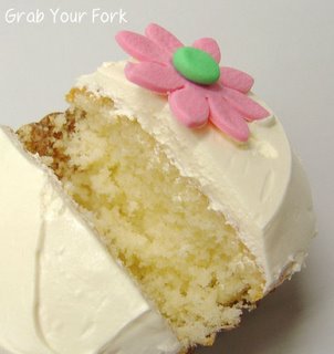 vanilla cupcake crumb