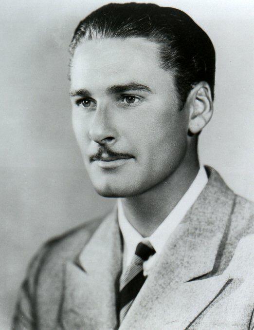 Mustaches Mean Business: September 2005